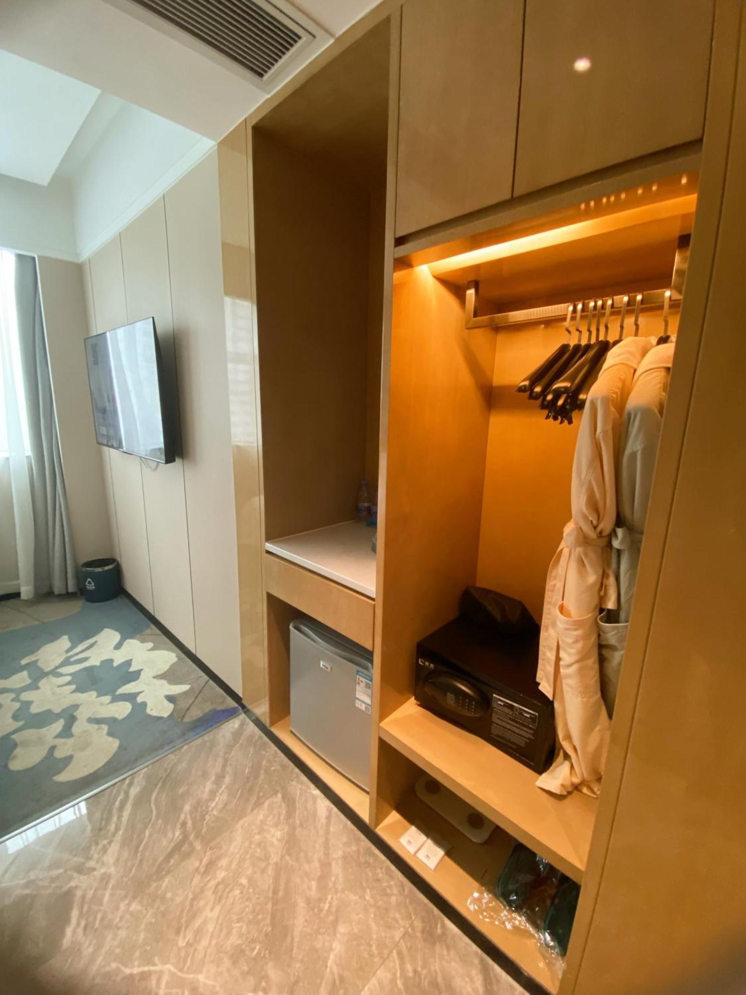 Paco Hotel Shenzhen Luohu Port エクステリア 写真